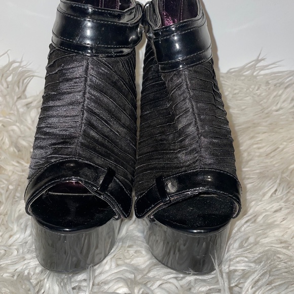 Ellie E-609-Somi 6" sexy peep-toe bootie w/ black satin ruching platform Size 5 - Picture 4 of 7